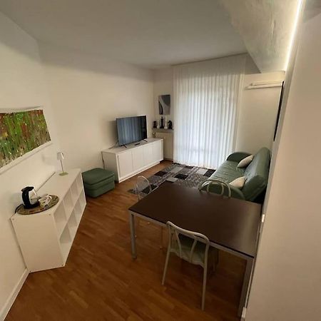 Appartamento Spazioso In Centro Piacenza Exterior photo