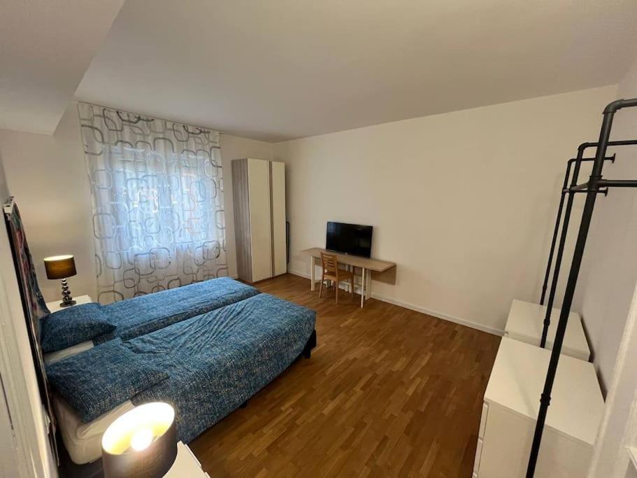 Appartamento Spazioso In Centro Piacenza Exterior photo