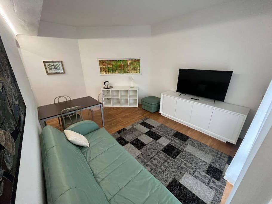 Appartamento Spazioso In Centro Piacenza Exterior photo